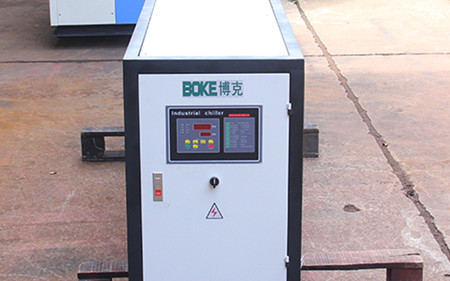 怎么解決螺桿式冷水機(jī)斷水故障?